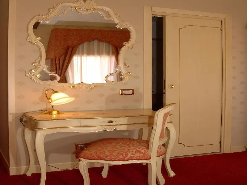 Locanda Al Leon Venice