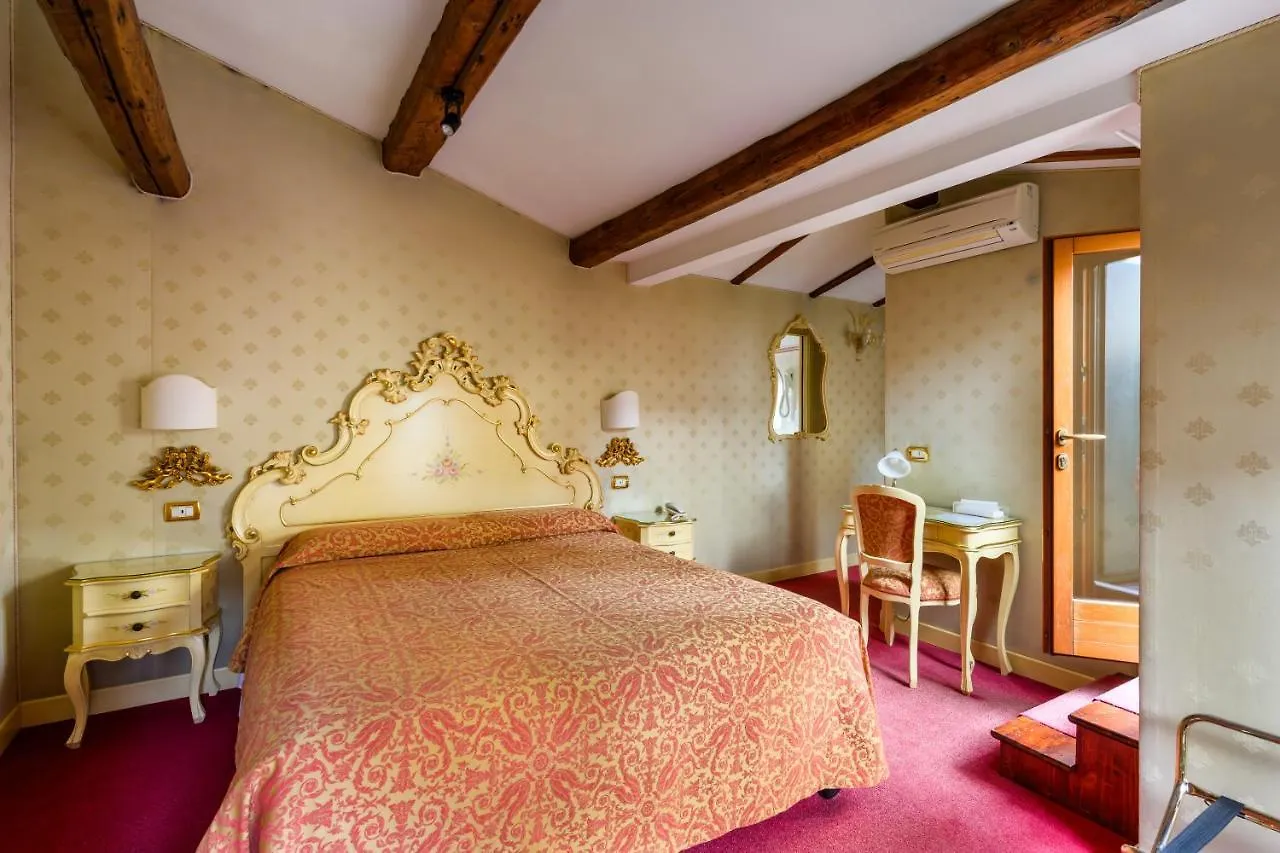 Locanda Al Leon Venice Italy