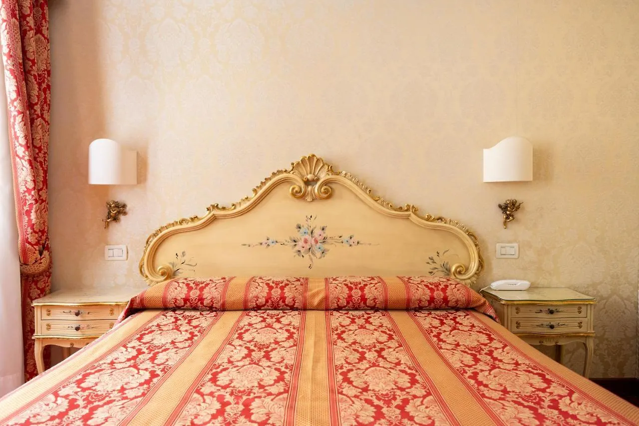 Locanda Al Leon Venice