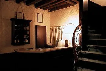 Locanda Al Leon Venice 3*,  Italy