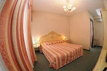 *** Bed & Breakfast Locanda Al Leon Venice Italy