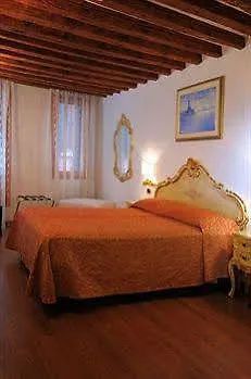 Bed & Breakfast Locanda Al Leon Venice
