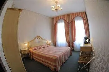Bed & Breakfast Locanda Al Leon Venice