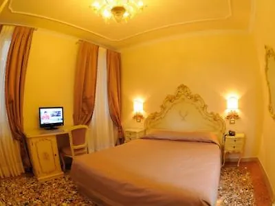 Locanda Al Leon Venice